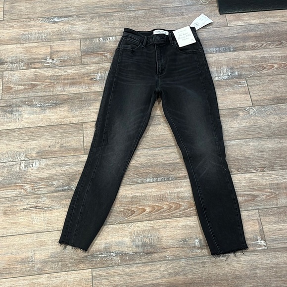 NWT super skinny ankle jeans - Picture 1 of 4